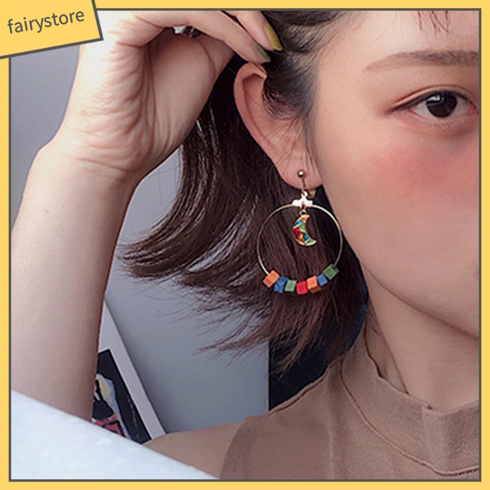 Bông Tai Hình Mặt Trăng Tròn Bằng Gỗ Dành Cho Nữ