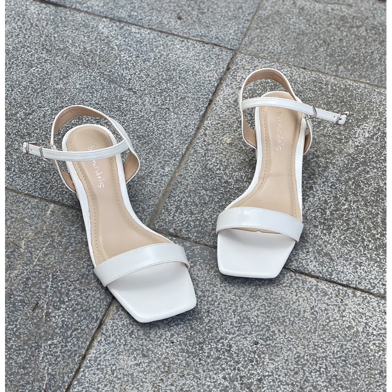 Giày sandal cao gót  nữ 4 phân mũi vuông gót vuông phối quai ngang chất liệu da lì kiểu dáng Hàn Quốc Annmodels _SD22