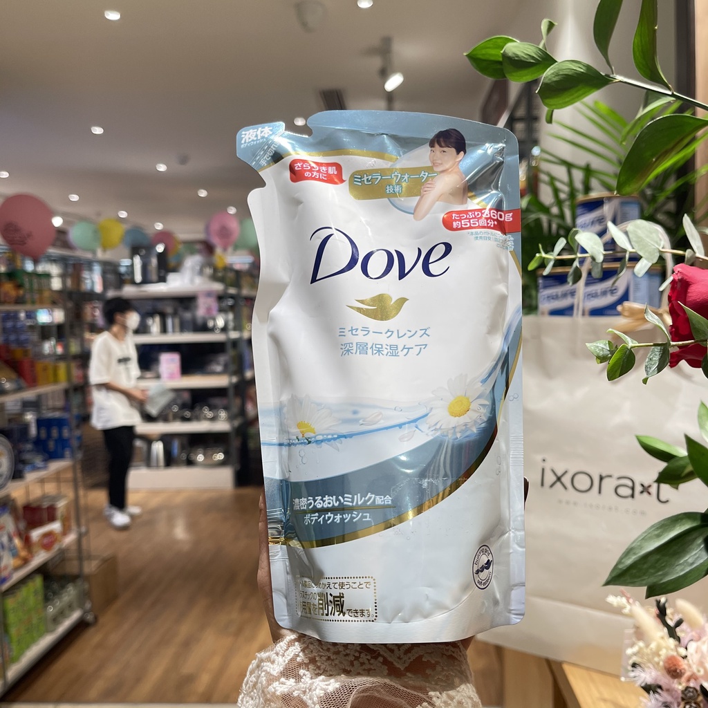Sữa tắm Dove Nhật túi refill   dưỡng ẩm trắng sáng da hương hoa, đào, vani, cho da nhạy cảm