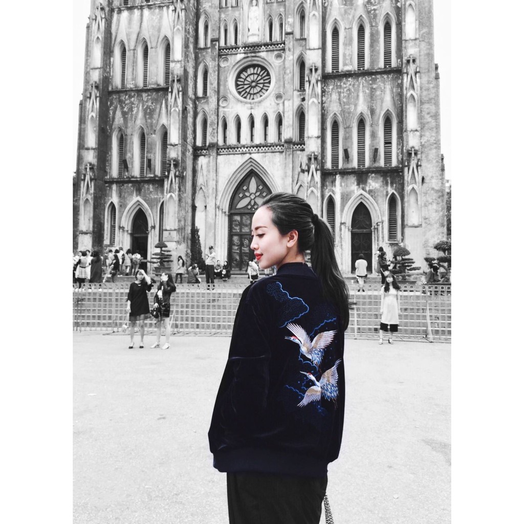 Modesty - Áo khoác nhung thêu hạc Kuren Velvet Bomber