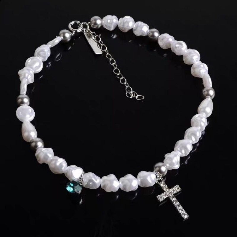 Dây chuyền hạt nhựa mặt chữ thập đính đá kiểu dáng unisex