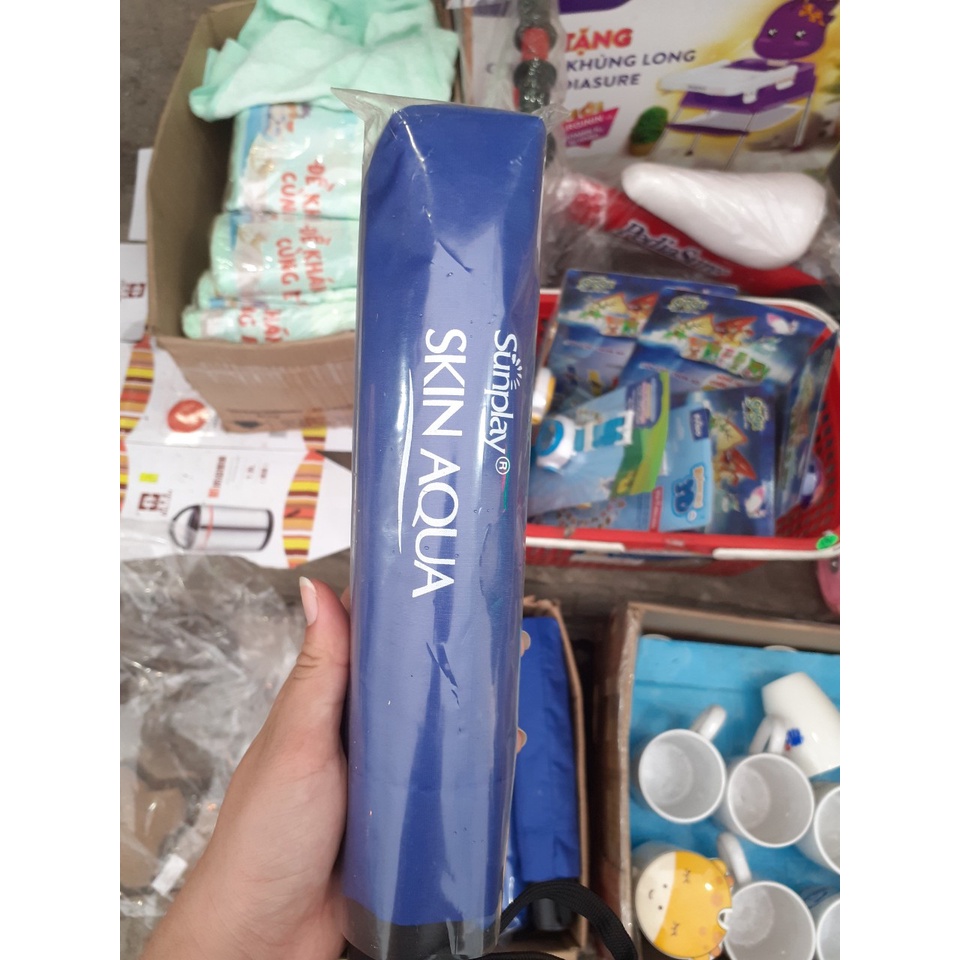 Dù xếp Quà tặng từ Skin Aqua