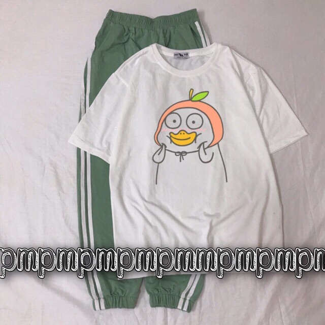 Sét áo hình và quần sọc xanh