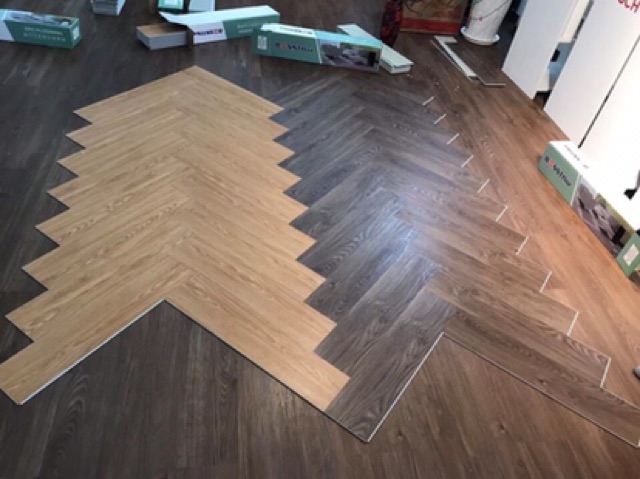 Miếng dán sàn nhà PVC giả gỗ kèm video thực tế | BigBuy360 - bigbuy360.vn