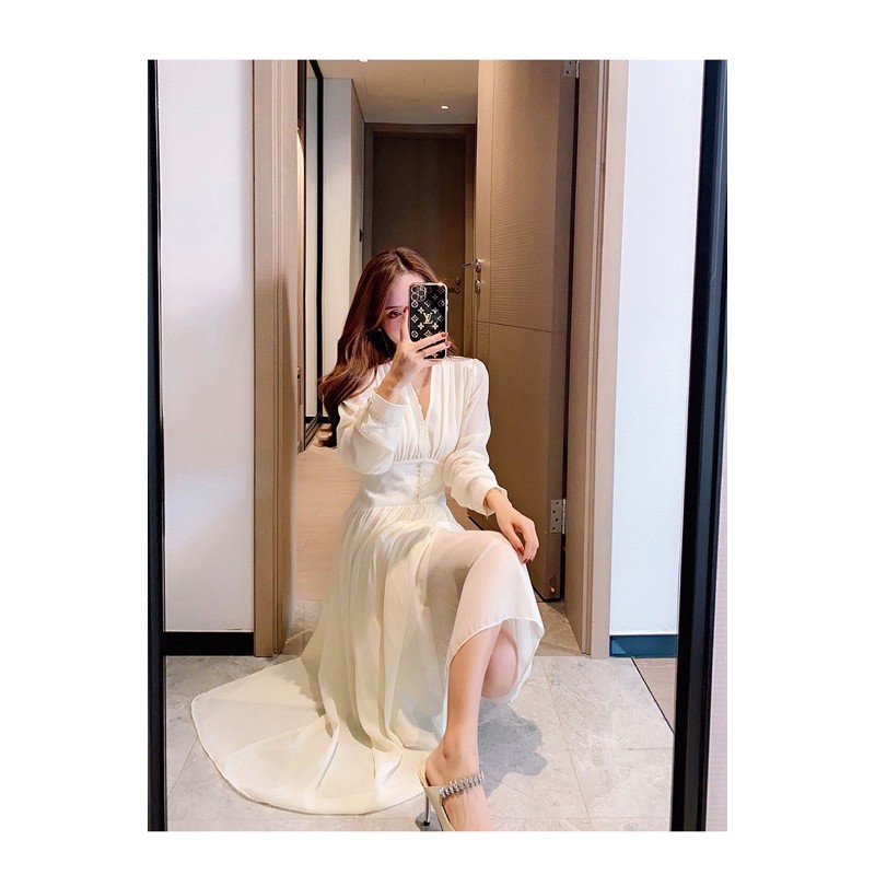 Váy voan xoè phối cúc tay bồng