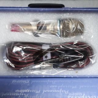 Mic dây shupu SM - 111