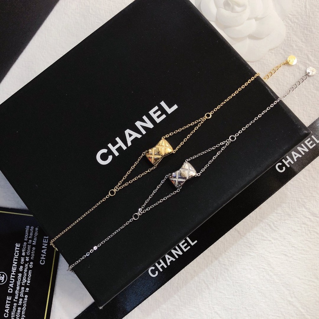 Vòng Tay Bằng Thép Titan Hai Lớp Rỗng Tinh Tế In Logo Chữ CC