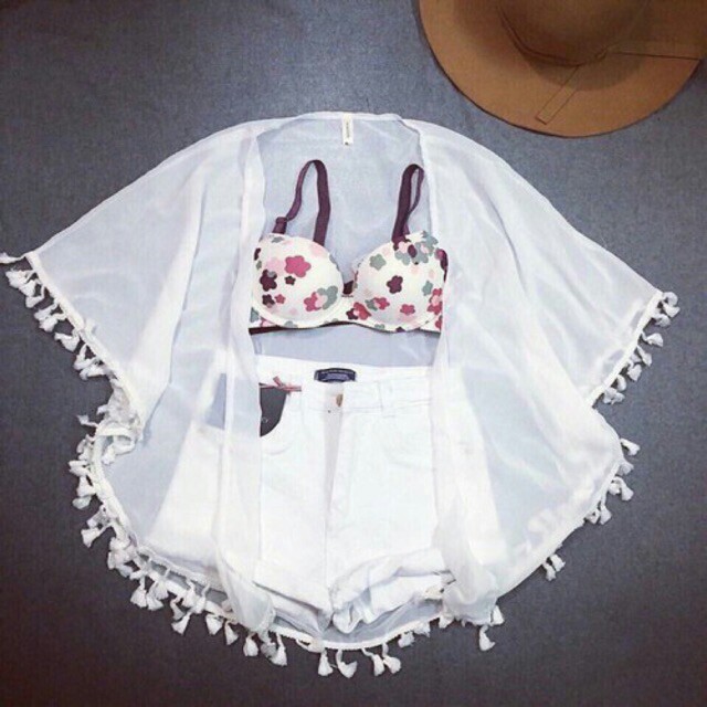 [Mã FAXANH1505 giảm 10K đơn 50K] Áo khoác ren tua rua đi biển (trắng và đen) | BigBuy360 - bigbuy360.vn