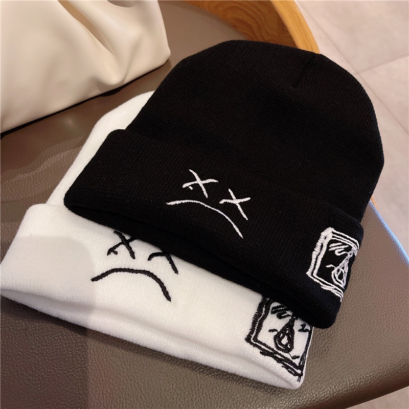 Mũ len đan màu trắng đen thêu mặt khóc phong cách preppy Hàn Quốc hip hop dành cho cặp đôi