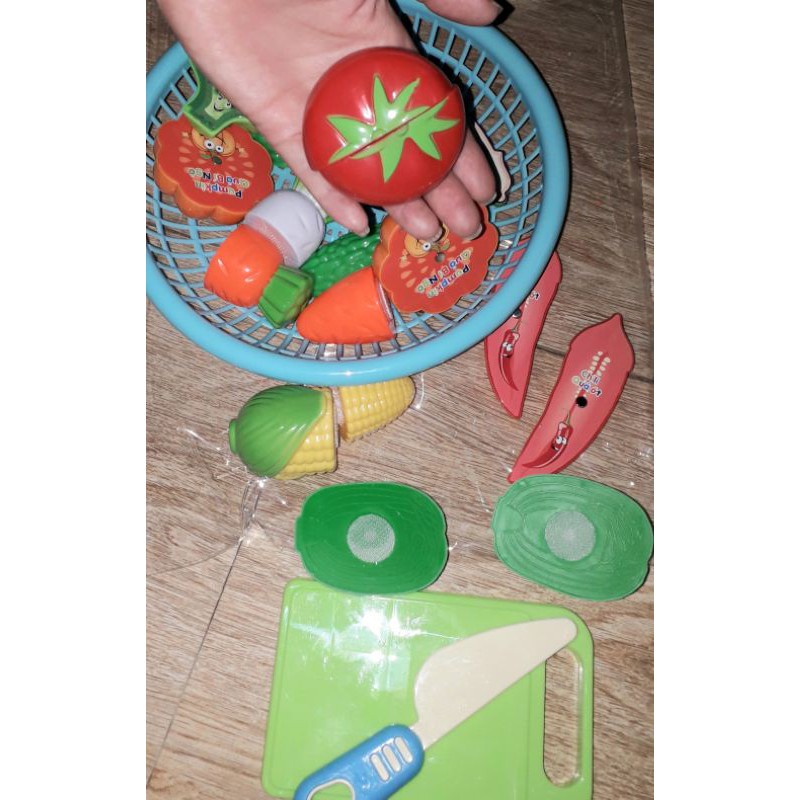 Sét đồ chơi cắt trái cây nam châm bằng nhựa do Việt Nam sản xuất