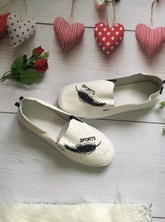Giày thể thao lười nữ lá