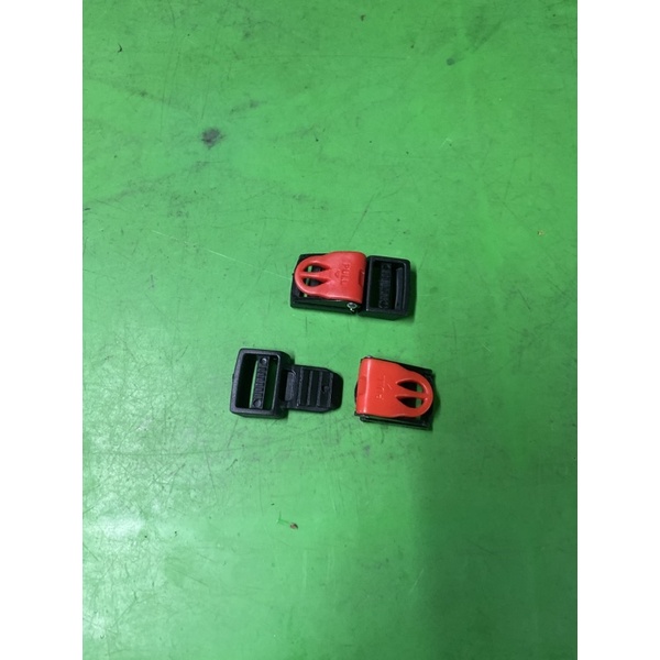 [Mã LIFEAUMAY giảm 10% tối đa 30k đơn 150k] Khoá ,Chốt thay thế cho Mũ Bao Hiểm 1/2,nửa đầu ,3/4 đầu , fullface