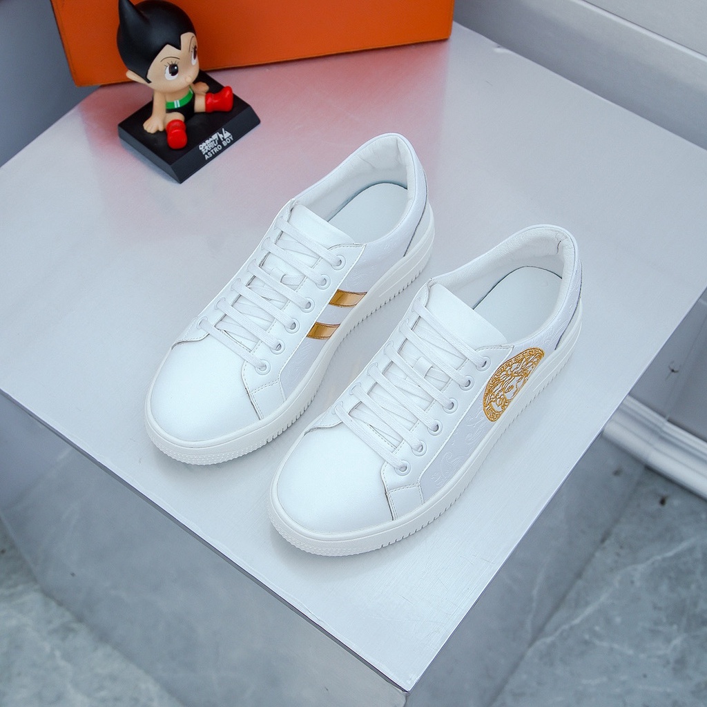 Giày seakers da thật cao cấp VERSACE kiểu dáng trẻ trung kết hợp với họa tiết mang hơi hướng cổ điển