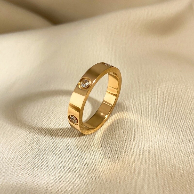 nhẫn mạ vàng nam nữ đều đeo được