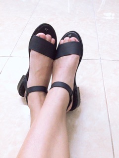 Sandal da lỳ quai ngang