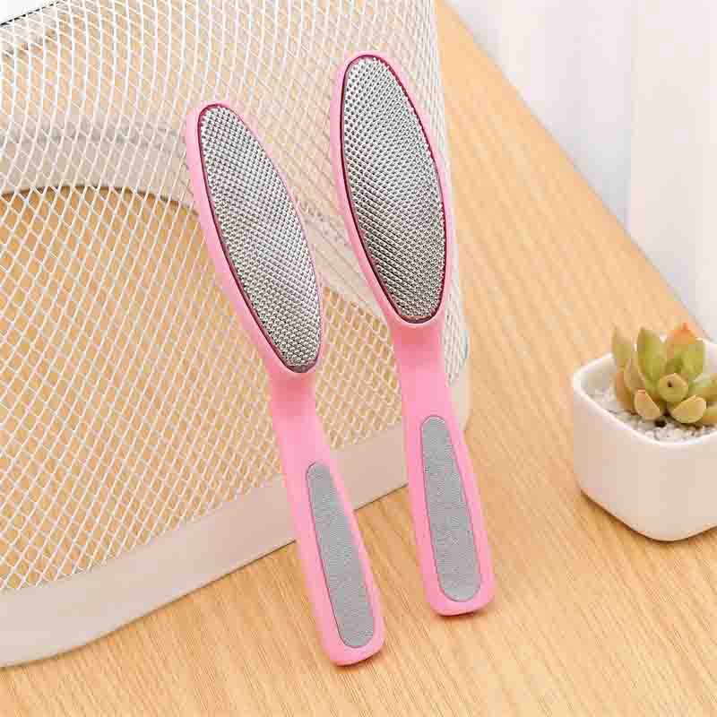 Dụng cụ chà gót chân tẩy tế bào chết hiệu quả