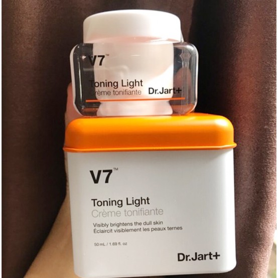 Kem dưỡng trắng da nâng tông V7 Toning Light Dr.Jart+ - Kem V7