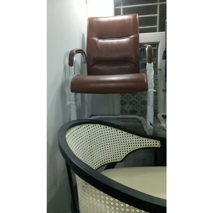 Ghế chân quỳ da cao cấp Namika nhập khẩu GCQ07