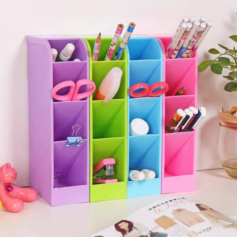 Hộp cắm bút nhựa