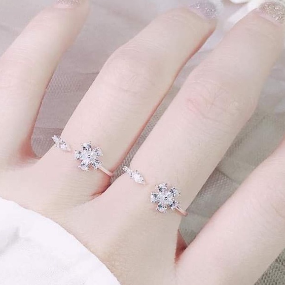 Nhẫn bạc nhẫn Hoa nhỏ nạm đá trắng Van Jewelry V10015 tự điều chỉnh size tay