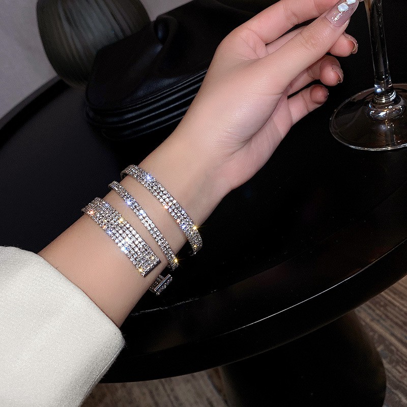 Vòng Tay Hở Đính Đá Đơn Giản Phong Cách Âu Mỹ Thời Trang | BigBuy360 - bigbuy360.vn