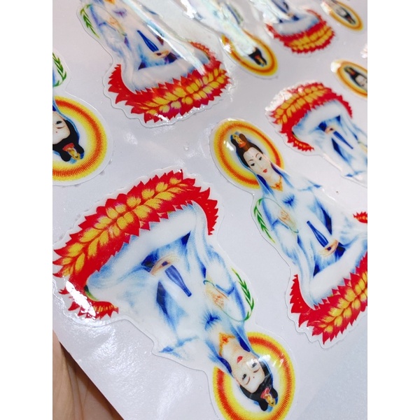 Decal tem nổi Mẹ quan âm màu dương size 9x6.5cm, dán trang trí xe máy, ô tô, mũ bảo hiểm chống thấm nước, chống bay màu