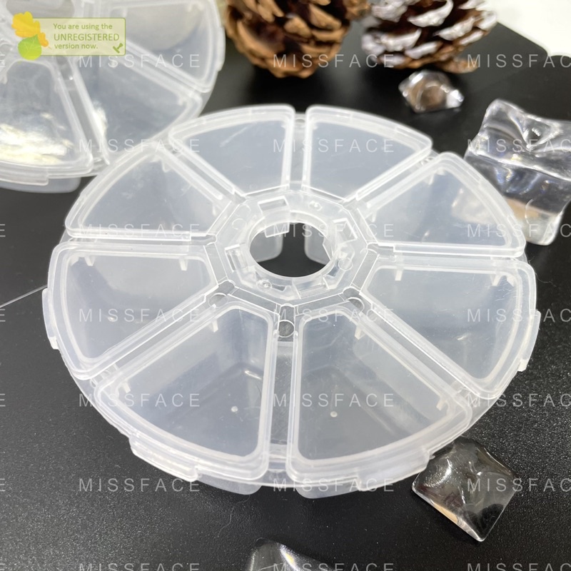 Hộp tròn 8 ô đựng đá charm có nắp đậy