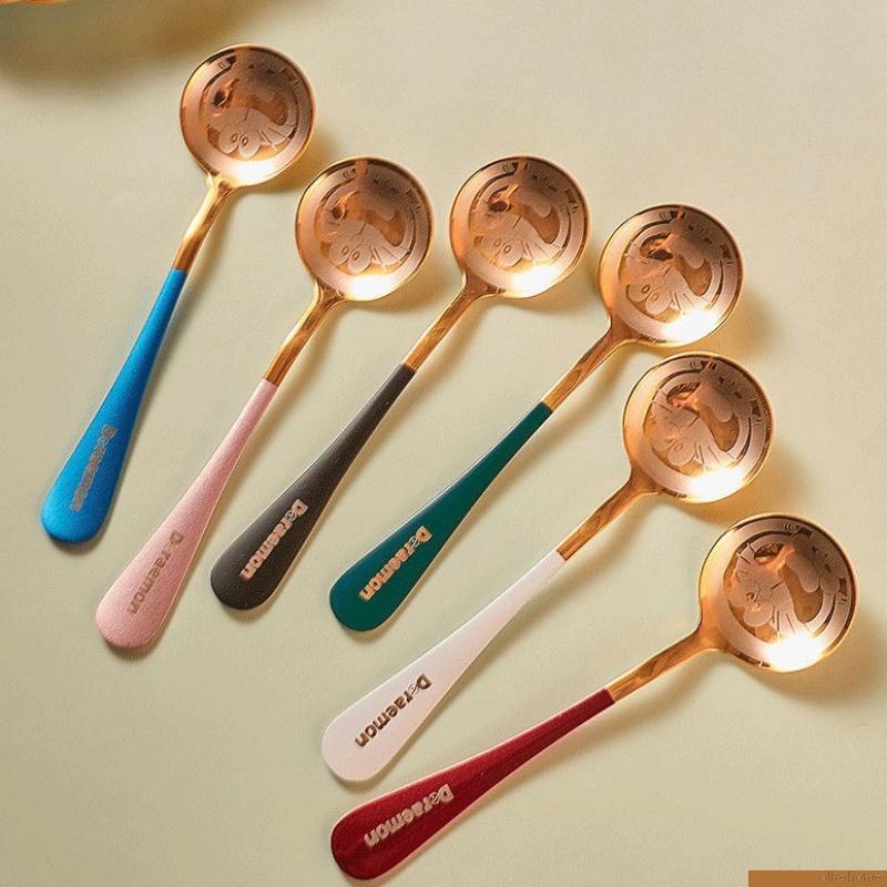 Set 4 Thìa Inox Mạ Vàng Cán Dài Sắc Màu Khắc Hình Doraemon Dễ thương Kèm Hộp Sang Trọng_1314
