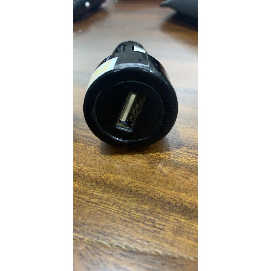 Sạc tẩu thuốc ra 1 Usb- 2 Usb