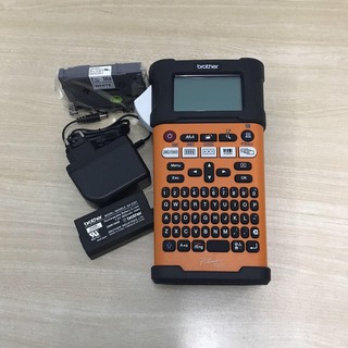 Máy in nhãn cầm tay BROTHER PT-E300