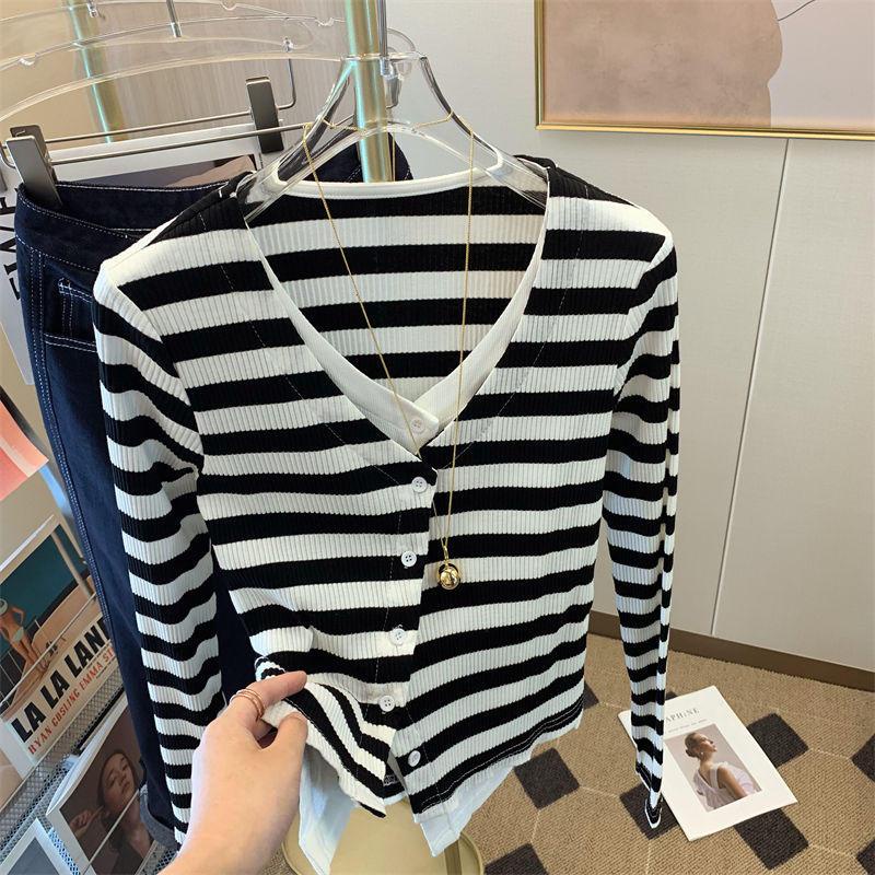 Áo Cardigan Tay Dài Cổ Chữ V Họa Tiết Kẻ Sọc Phong Cách Retro