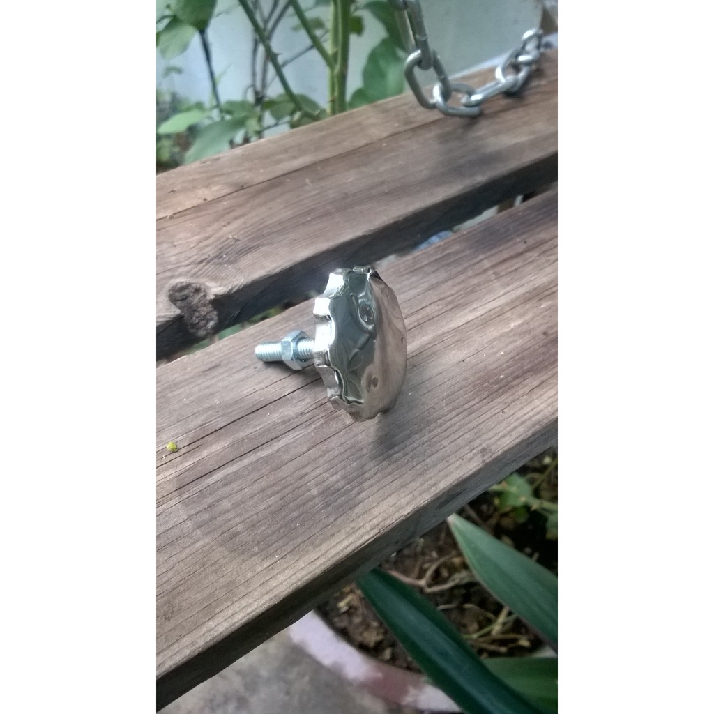 Nút cốp xe honda 67 bằng inox