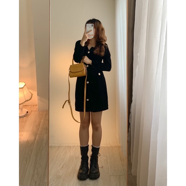 Váy nhung hàng cúc trước form A 743