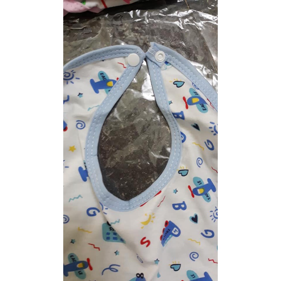 Yếm cotton chống thấm xỏ tay cúc bấm, yếm ăn dặm cho bé