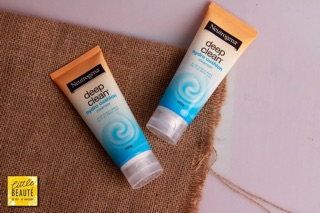 neutrogena deep clean hydro cushion cleanser