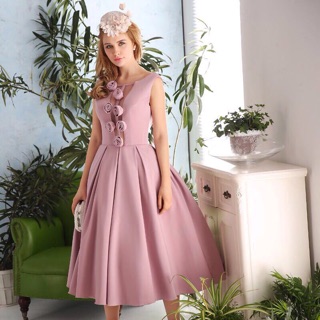 ĐẦM XOÈ ĐÍNH HOA HỒNG
