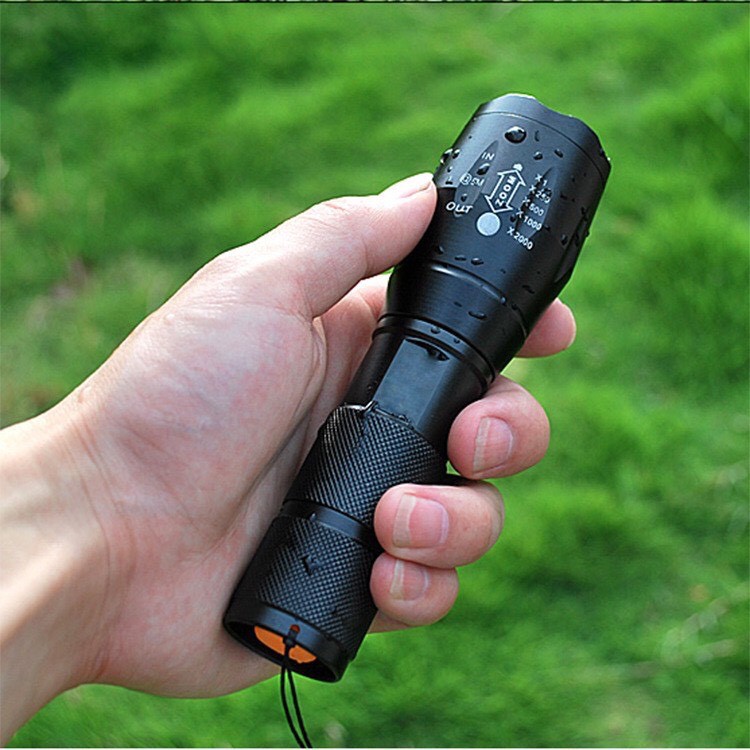 Đèn Pin Siêu Sáng  UltraFire Led Cree XML T6 Cao Cấp Hợp Kim Chống Nước Pin Có Thể Sạc Lại Full box