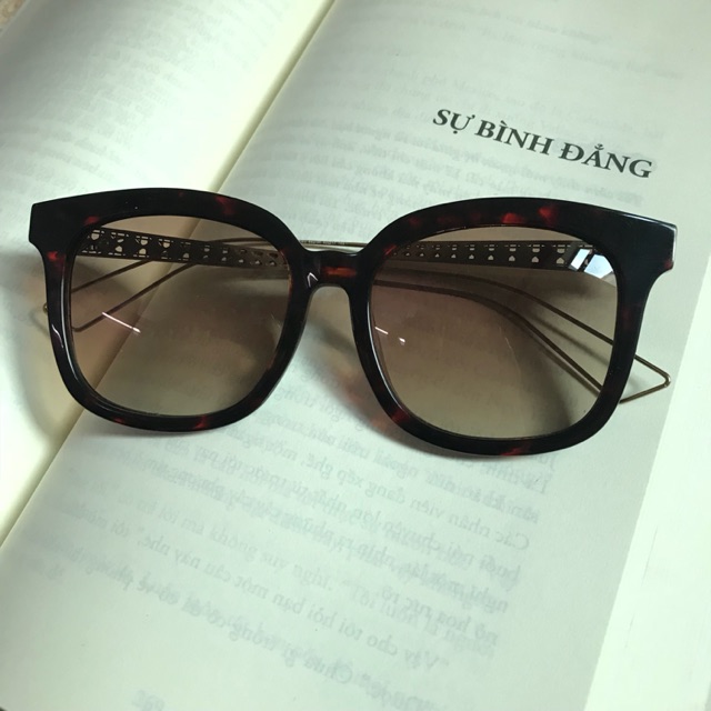 Kính nữ xịn xò