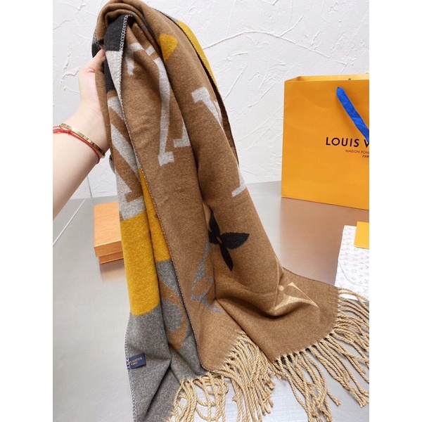 Khăn choàng hãng chất siêu xịn hàng order