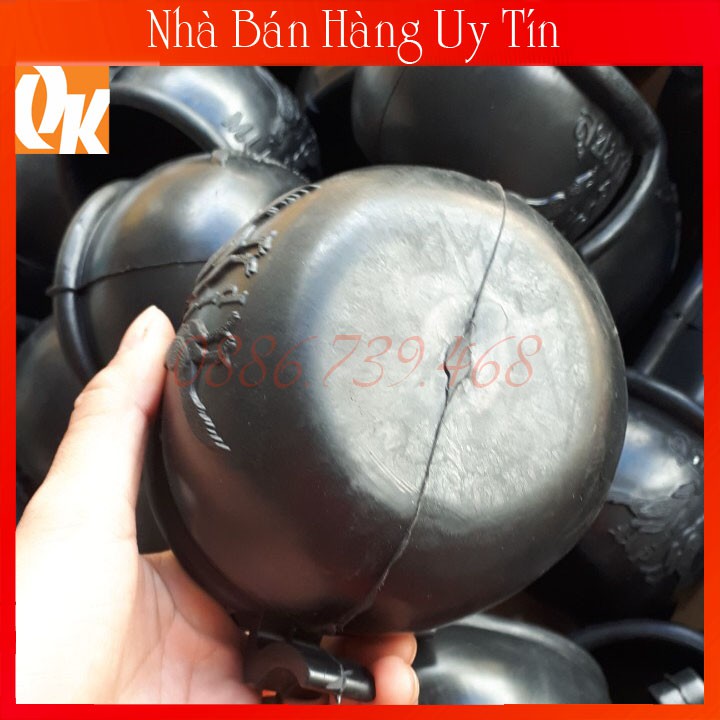 Gáo Cao Su Quai Đúc Dùng Cho Gà Đá Ăn
