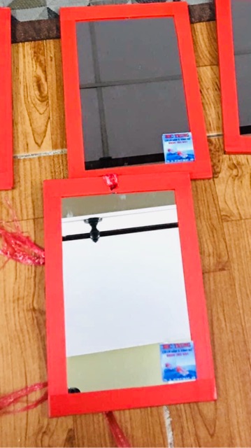 KÍNH KÈ CÁ LA HÁN 2 MẶT LOẠI TREO NHIỀU KÍCH THƯỚC HÀNG CHUẨN, TRONG, SIÊU RÕ NÉT, CÓVIỀN BẢO VỆ KHÔNG VÀO NƯỚC.5 TẶNG 1