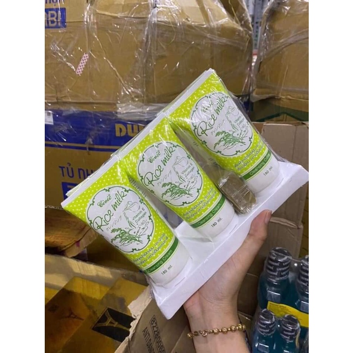 Sữa rửa mặt gạo Civic Rice Milk Thái Lan 180ml
