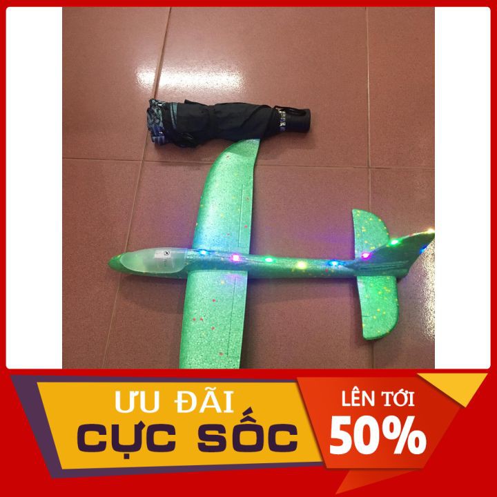 Máy bay xốp loại lớn 48cm x có đèn LED nhấp nháy 3 chế độ