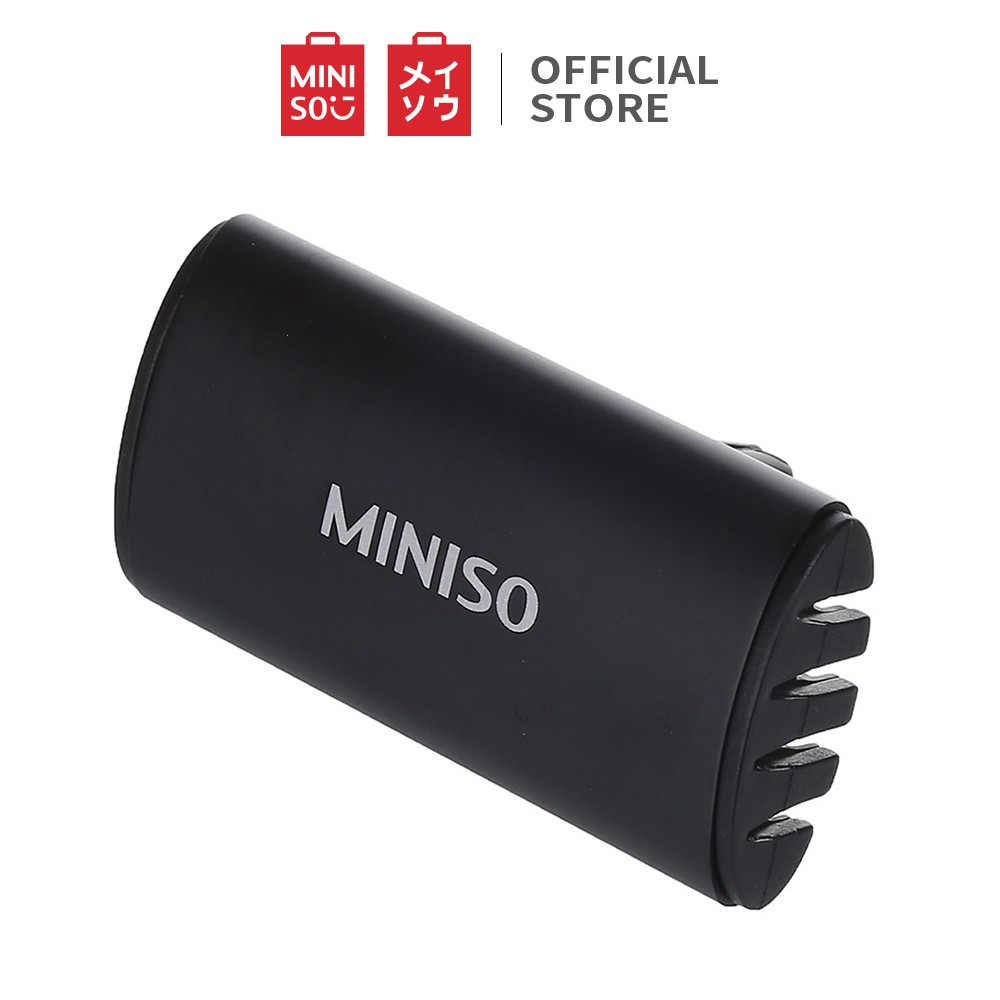 Máy lọc không khí khuếch tán tinh dầu trên ô tô Miniso (Đen/Xanh) - Hàng chính hãng