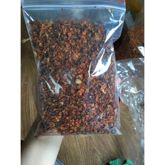 Hạt dành dành khô tạo màu vàng tươi