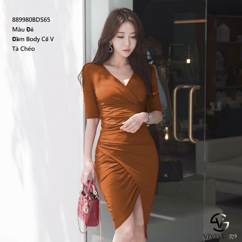 Đầm xoắn eo cổ V