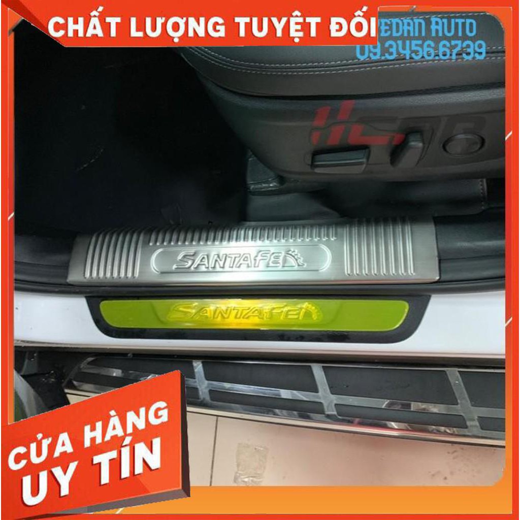 Ốp bậc cửa, nẹp bước chân trong, ngoài xe Huyndai SANTAFE 2019- 2020 INOX