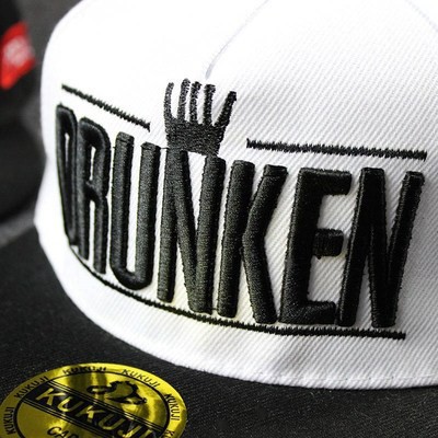 Mũ Lưỡi Trai Thêu Hình Vương Miện Cho Bé 2-4 - 8 Tuổi