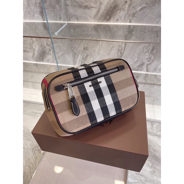 Túi đeo chéo BURBERRY thời trang cao cấp 2021