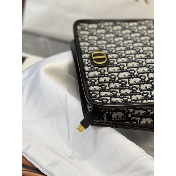 Túi cầm tay/đeo chéo 30 MONTAIGNE POUCH SPSL